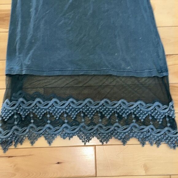 Origami by vivien Lace Extender Tank! - Picture 7 of 10